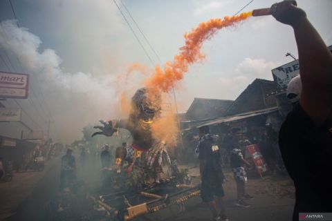 Ogoh-ogoh tampil sangar dalam kirab budaya di Sleman