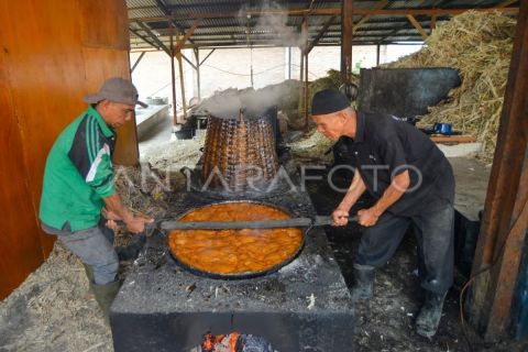Produksi gula saka Nagari Lawang