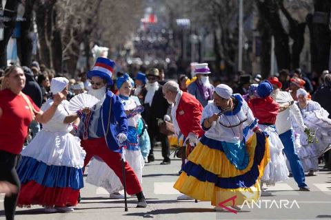 Peringatan 200 tahun kemerdekaan Uruguay