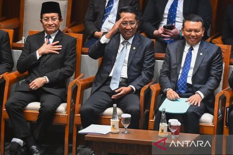 Rapat Paripurna DPR sahkan RUU Haji dan Umrah