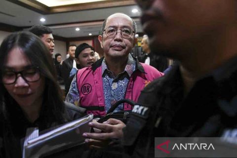 Sidang perdana Isa Rachmatarwata