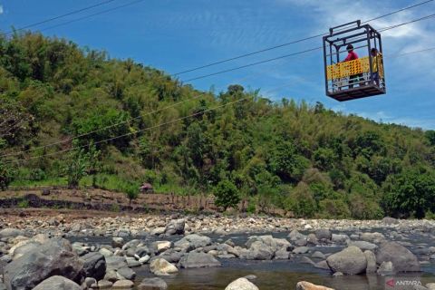 Gondola penyeberangan antar dusun di Maros pacu aktivitas warga