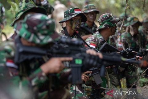 Prajurit TNI di Super Garuda Shield 2025, puncak latihan perang hutan di Martapura