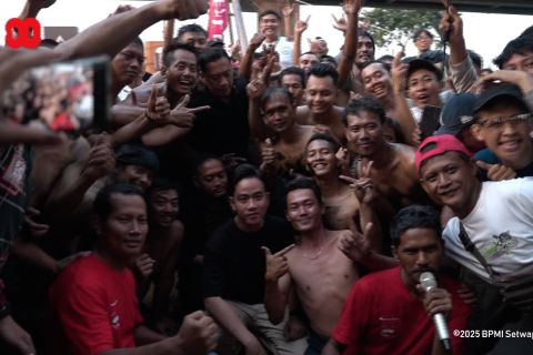 Wapres Gibran hadiri lomba HUT Ke-80 RI di Cipinang Melayu