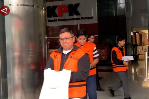 KPK periksa Topan Ginting tersangka suap proyek jalan di Sumut