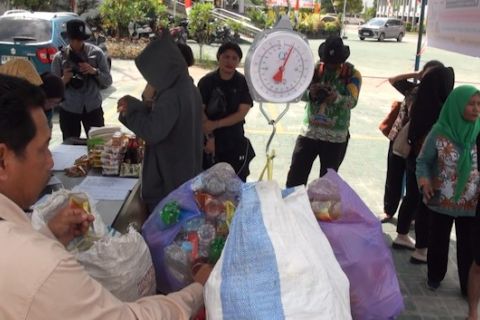 Inovasi di Palangka Raya, barter sampah jadi sembako dan tabungan