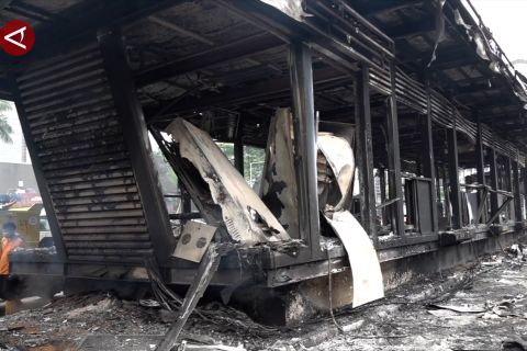 Layanan TransJakarta dipastikan kembali beroperasi normal 1 September