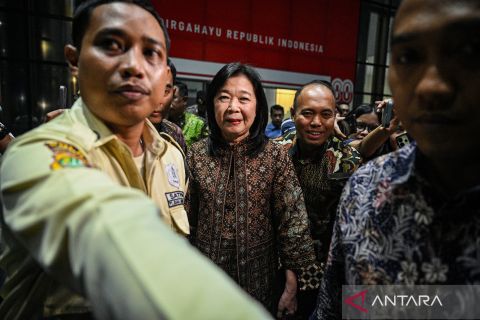 KPK periksa Deputi Gubernur BI Filianingsih Hendarta