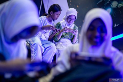 Asiknya gabung ekstrakurikuler gim daring