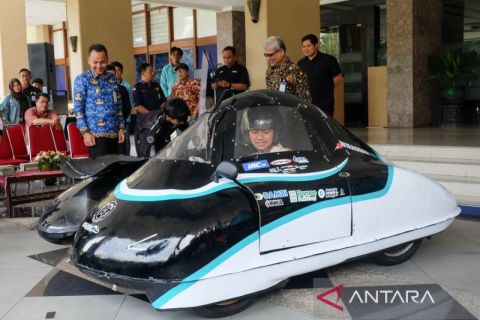 Mobil hemat energi Nirankara 3.0 dan Wirasena siap berlaga dalam ajang Shell Eco-Marathon 2026 di Qatar