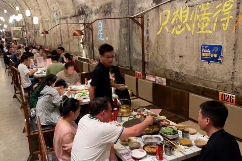 “Hotpot Kota Bawah Tanah” jadi ikon wisata kuliner Chongqing