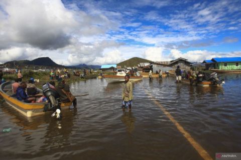 Air Danau Paniai meluap banjiri kawasan sekitarnya