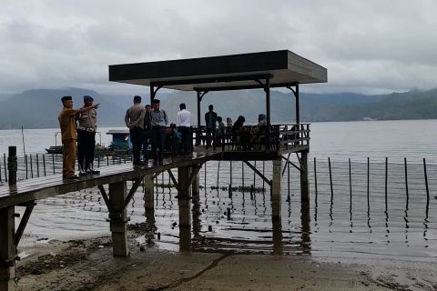 DPRK Aceh Tengah dan mahasiswa sidak lokasi reklamasi Danau Lut Tawar