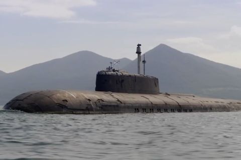 Kapal selam nuklir Rusia uji tembak rudal di Laut Okhotsk