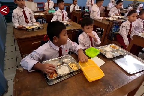 Pemprov Jabar awasi ketat MBG dari suplai hingga uji cicip makanan