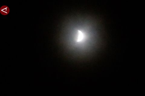 Gerhana bulan total sempat terlihat di Banda Aceh