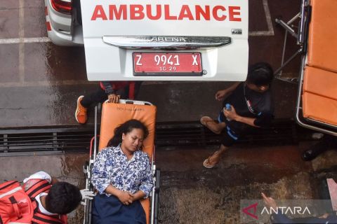 Puluhan siswa Kota Banjar Jawa barat dievakuasi diduga keracunan MBG