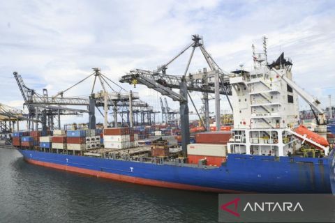 BPS catat neraca perdagangan Indonesia surplus 64 bulan beruntun