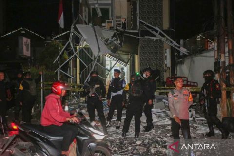 Empat ruko hancur akibat ledakan misterius di Tangerang