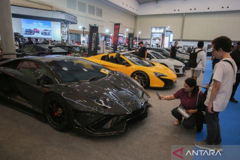 Melihat pameran mobil modifikasi di Jakarta