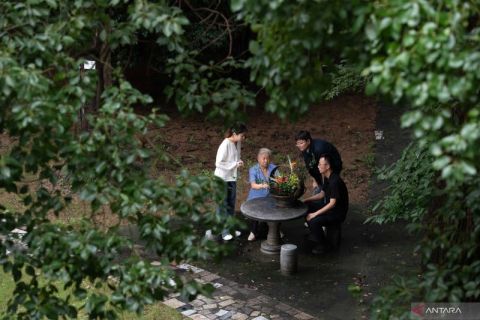 Mengintip pelajaran merangkai bunga gaya Hui di School of Forestry and Landscape Architecture , Anhui Agricultural University