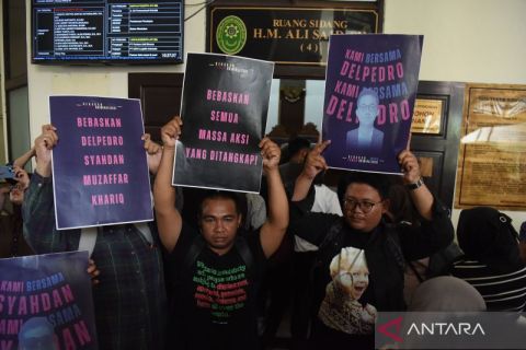 Sidang perdana praperadilan aktivis Delpedro yang ditangkap polisi terkait aksi unjuk rasa