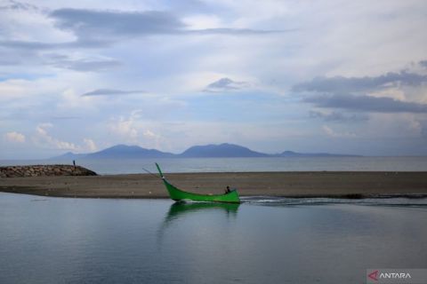 Sedimentasi di muara Sungai Krueng Cut ganggu aktivitas nelayan