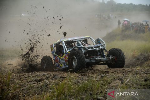 Aksi seru NC Racing Adventure 2025 di lahan bekas tambang Gunung Pinang di Banten
