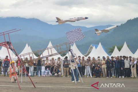 87 tim dari 28 kampus adu inovasi di Kontes Robot Terbang Indonesia 2025