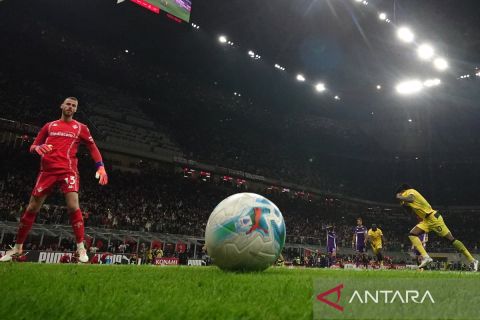 Dua gol Rafael Leao bawa kemenangan AC Milan atas Fiorentina