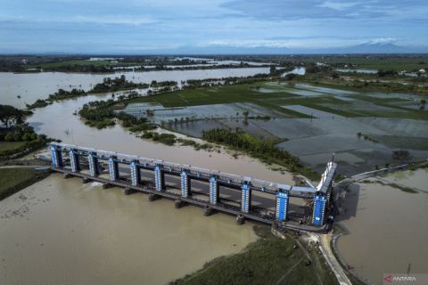 Debit air meningkat tajam, Bendungan Wilalung Kudus kini di level awas