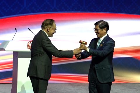 Tutup KTT ke-47 ASEAN, PM Anwar serahkan kepemimpinan kepada Filipina