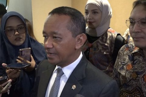 Bahlil tepis kekhawatiran minyak goreng langka dampak program B50
