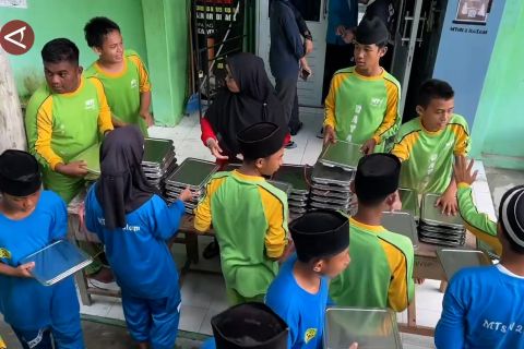 Perdana, SPPG ini layani MBG bagi 16 sekolah di Pulau Belakangpadang