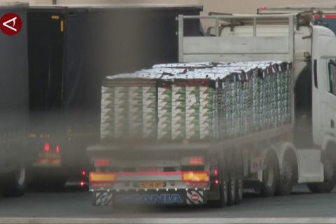 Truk bantuan masuki Gaza usai Israel buka pelintasan perbatasan