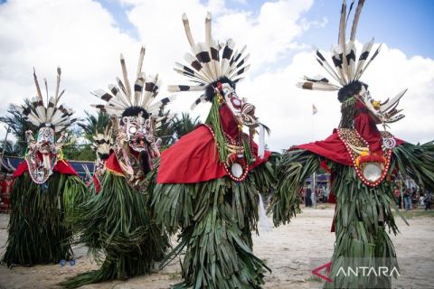 Festival Budaya Hudoq Bahau Busang di Kutai Kartanegara