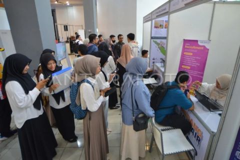 Bursa kerja 2025 di Padang