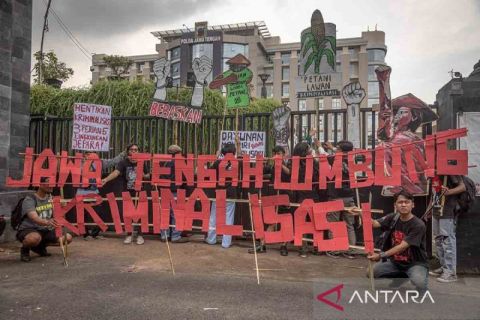 Aksi damai Pager Tani di Semarang