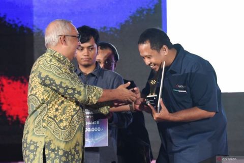 Dua pewarta foto Antara raih Anugerah Jurnalistik Komdigi 2025