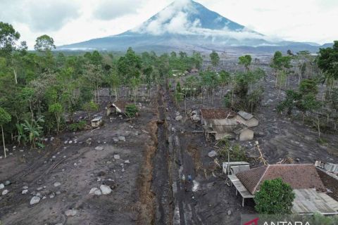 Pemprov Jawa Timur percepat penanganan pascabencana erupsi Gunung Semeru