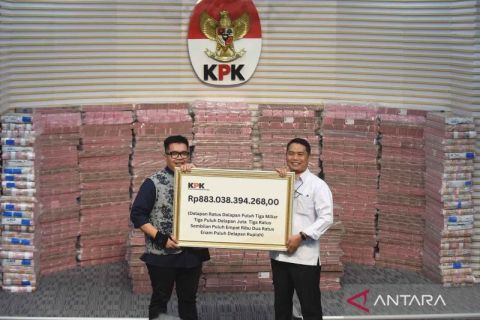KPK serahkan barang rampasan negara kepada PT TASPEN
