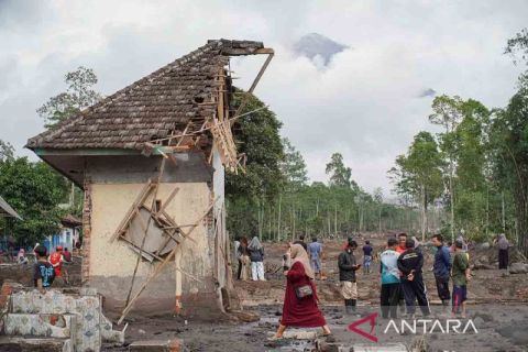 Status tanggap darurat bencana untuk percepat penanganan kawasan terdampak erupsi Semeru