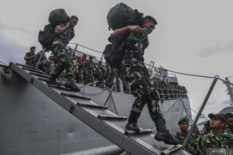 Prajurit TNI AD yang lolos gemblengan di Ambon tiba di Maluku Utara
