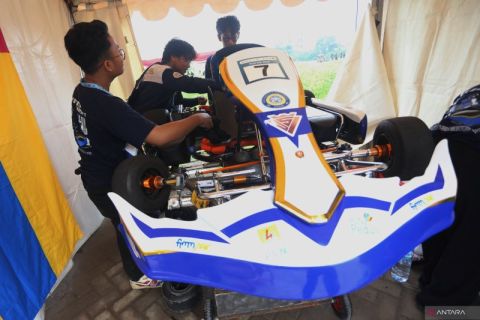 Kompetisi kendaraan listrik di Surabaya diikuti 18 perguruan tinggi