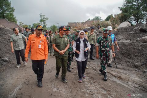 Rencana pembangunan pos pengungsian terpusat bencana di Lumajang