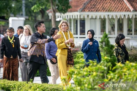 Ratu Belanda Maxima berbagi wawasan finansial dalam Women's World Banking di Solo