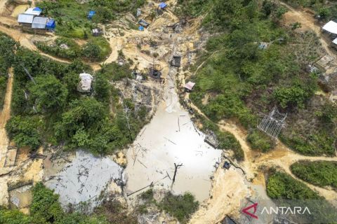 Melihat operasi tambang minyak ilegal di Musi Banyuasin