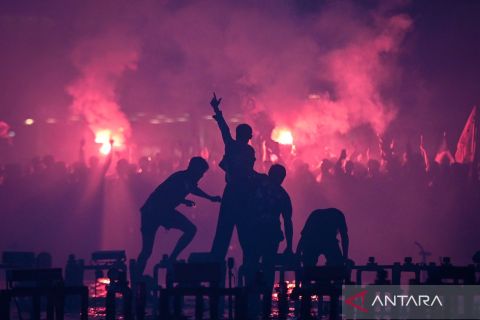 Suasana kemeriahan perayaan HUT ke-97 Persija di Bundaran HI