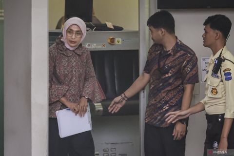 Ira Puspadewi resmi bebas tinggalkan rutan KPK