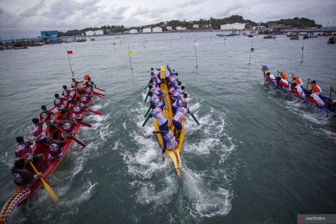 Lomba perahu tradisional Batam International Sea Eagle Boat Race 2025